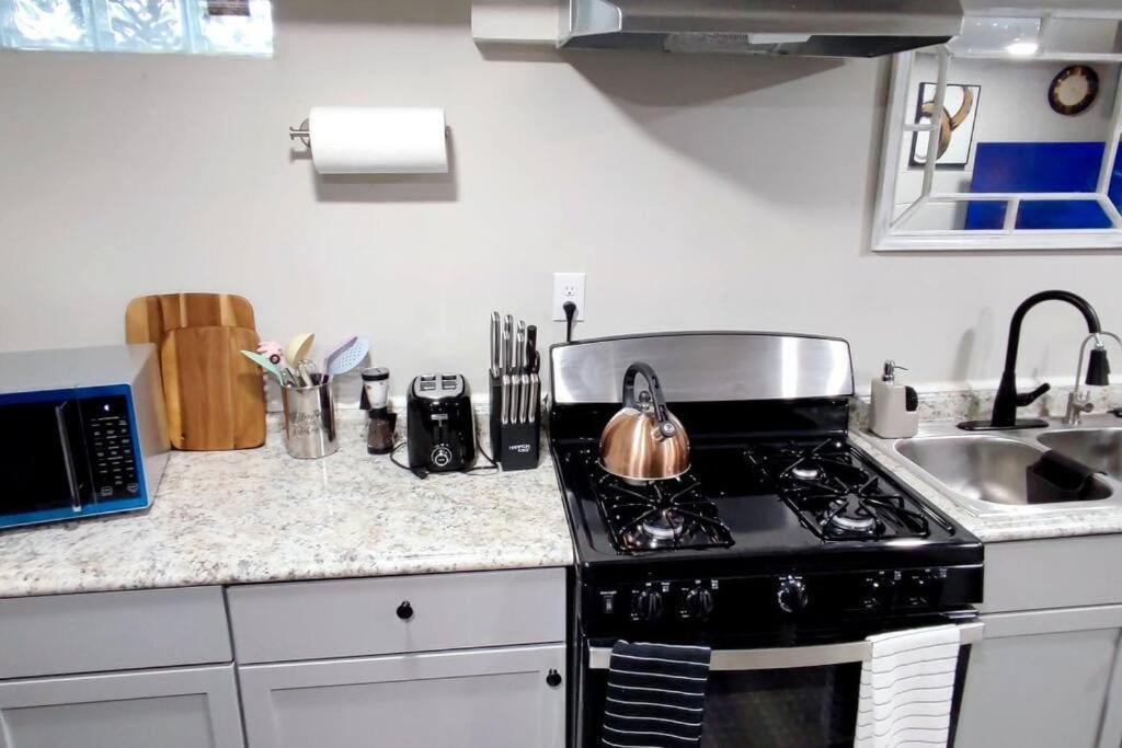 Spacious Suite Close To Downtown Indy/ King Bed Indianapolis Exteriör bild