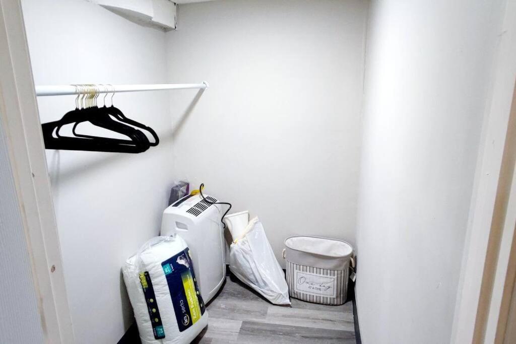 Spacious Suite Close To Downtown Indy/ King Bed Indianapolis Exteriör bild