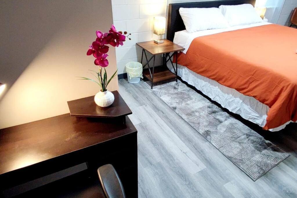 Spacious Suite Close To Downtown Indy/ King Bed Indianapolis Exteriör bild