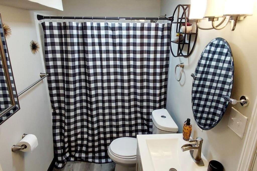 Spacious Suite Close To Downtown Indy/ King Bed Indianapolis Exteriör bild