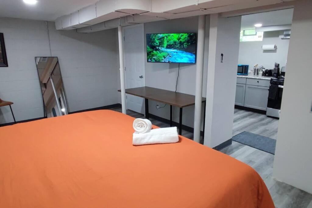 Spacious Suite Close To Downtown Indy/ King Bed Indianapolis Exteriör bild