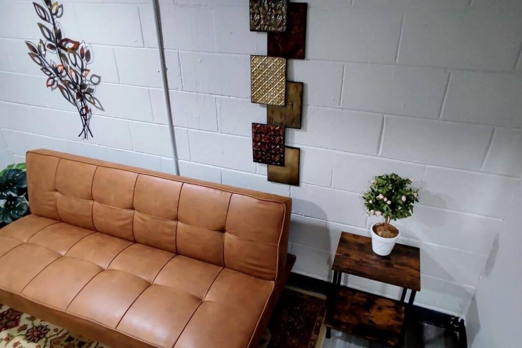 Spacious Suite Close To Downtown Indy/ King Bed Indianapolis Exteriör bild